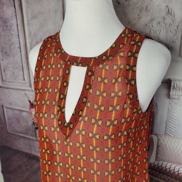 ASTR the Label Orange Geometric Pullover Sleeveless Open Back Blouse Size Small - Picture 4 of 11